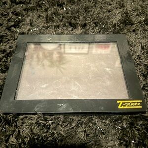 Empty Z Palette
